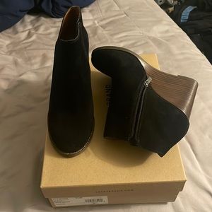 Lucky Brand Black Suede Wedges